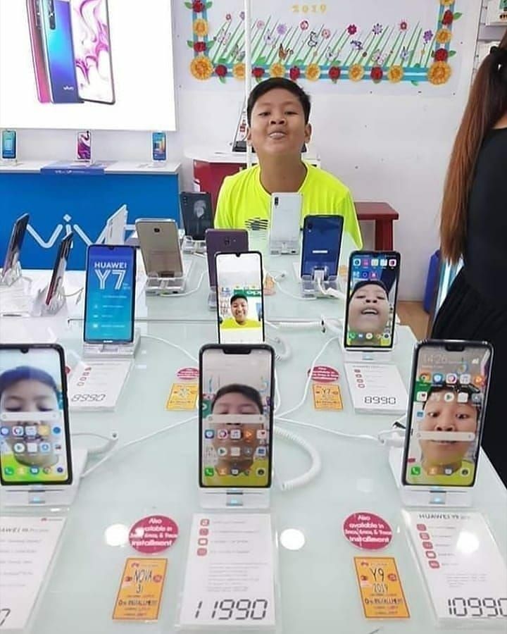 Kelakuan nyeleneh orang di toko hp bikin tepuk jidat